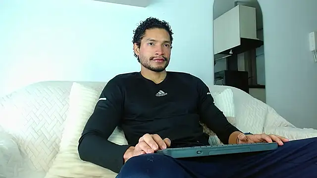 Robyn Miller online show from October 2025 02:18:02 PM