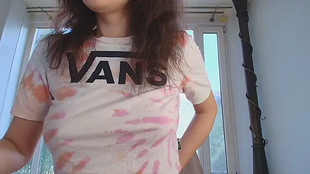 Anna Lewis online show from March 2026 08:01:01 AM