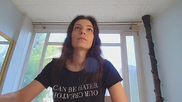 Anna Lewis online show from March 2026 07:41:01 AM