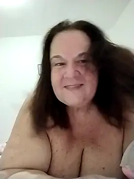 Yaya Mineira online show from October 2025 01:48:01 AM