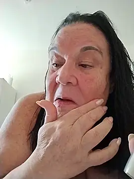 Yaya Mineira online show from February 2026 04:04:01 PM