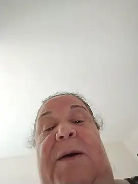 Yaya Mineira online show from March 2026 01:56:01 PM