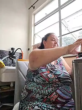 Yaya Mineira online show from March 2026 03:05:02 PM