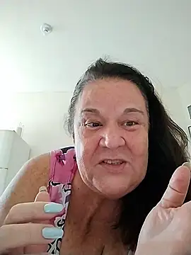 Yaya Mineira online show from March 2026 12:49:01 PM