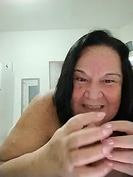 Yaya Mineira online show from April 2026 03:00:02 AM