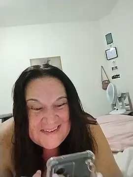 Yaya Mineira online show from February 2026 02:03:01 AM