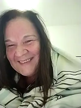 Yaya Mineira online show from September 2025 09:10:02 PM
