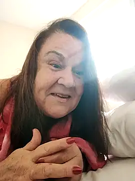Yaya Mineira online show from March 2025 03:39:02 PM