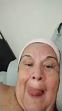 Snapshot of Yaya_Mineira chatting on June 2026 12:37:01 AM Yaya Mineira online show from June 2026 12:37:01 AM