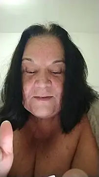 Snapshot of Yaya_Mineira chatting on June 2026 01:22:02 AM Yaya Mineira online show from June 2026 01:22:02 AM