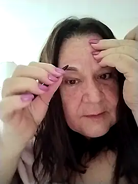 Yaya Mineira online show from October 2025 10:17:01 AM