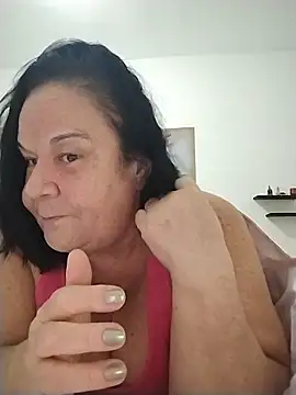 Snapshot of Yaya_Mineira chatting on May 2026 11:11:01 PM Yaya Mineira online show from May 2026 11:11:01 PM