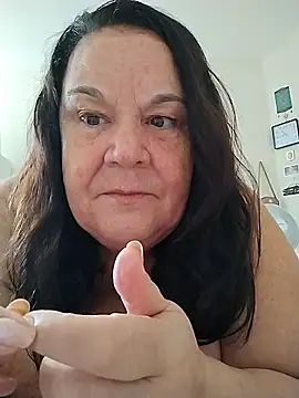 Yaya Mineira online show from February 2026 01:44:01 PM