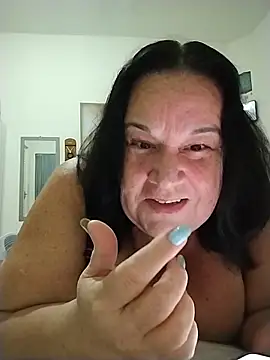 Snapshot of Yaya_Mineira chatting on May 2026 02:27:02 AM Yaya Mineira online show from May 2026 02:27:02 AM