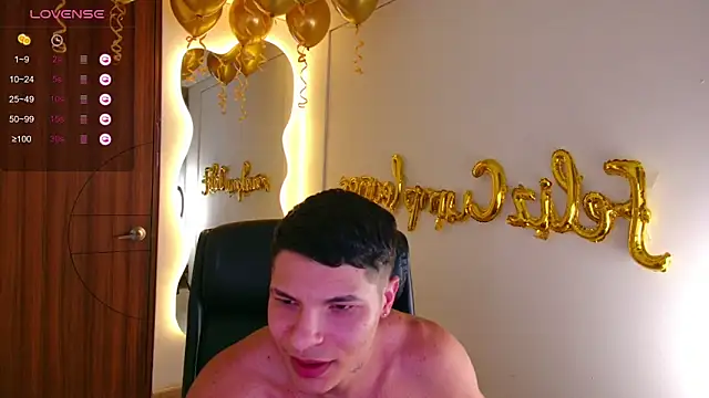 Snapshot of harrisoncuper chatting on April 2026 12:33:01 AM harrisoncuper online show from April 2026 12:33:01 AM