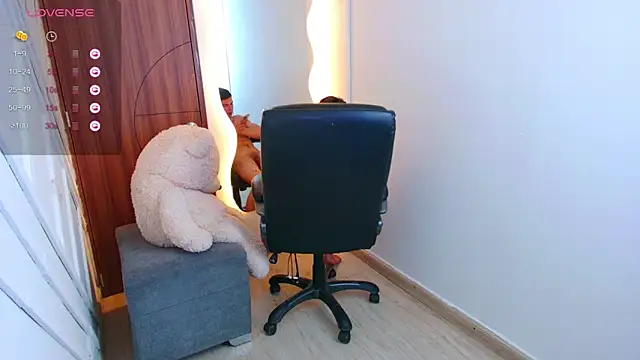 harrisoncuper online show from December 2025 11:00:01 PM