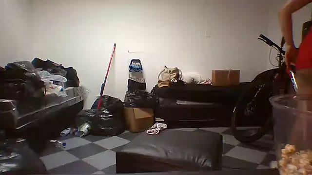 La pauli latina online show from December 2024 02:34:02 AM