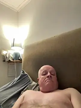 locallad88 online show from February 2026 11:38:01 PM