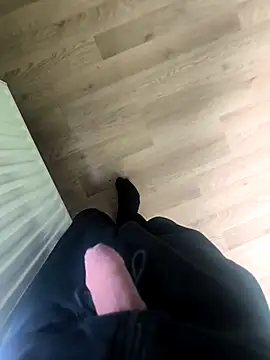 Koudy1 online show from November 2025 12:04:02 PM