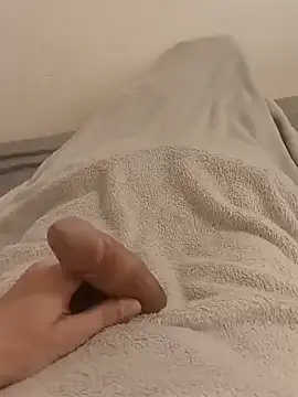 Koudy1 online show from December 2024 04:32:01 PM