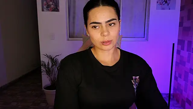 Snapshot of sexyladyy_ chatting on March 2025 11:14:01 PM sexyladyy online show from March 2025 11:14:01 PM