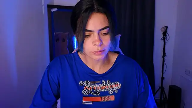 Snapshot of sexyladyy_ chatting on October 2025 11:12:02 PM sexyladyy online show from October 2025 11:12:02 PM