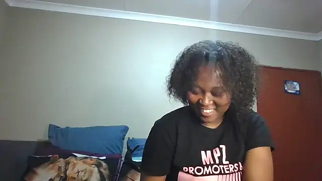 Snapshot of EbonySeductressx chatting on September 2025 06:14:01 PM EbonySeductressx online show from September 2025 06:14:01 PM