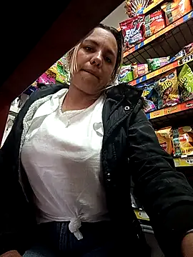 Snapshot of naugtyqueen chatting on February 2025 10:09:02 PM naugtyqueen online show from February 2025 10:09:02 PM