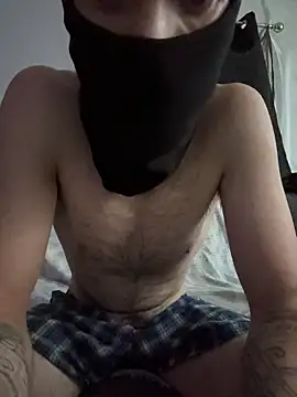 Snapshot of KcCumz19 chatting on November 2025 02:33:02 PM KcCumz19 online show from November 2025 02:33:02 PM