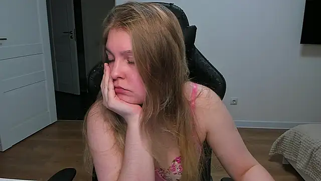 stacy miracle online show from October 2025 04:08:02 PM