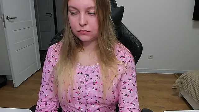 stacy miracle online show from March 2026 06:04:02 PM