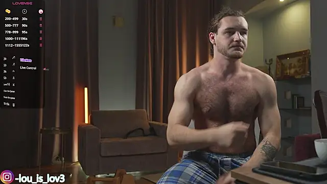 Snapshot of Louis_Karlos chatting on October 2025 03:49:02 AM Louis Karlos online show from October 2025 03:49:02 AM