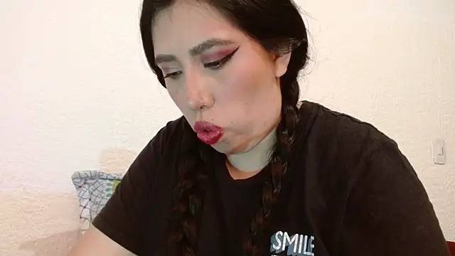 AntoneellaF online show from March 2026 07:08:01 PM