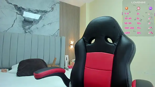 MAGIEVANS1 online show from February 2026 12:35:01 PM