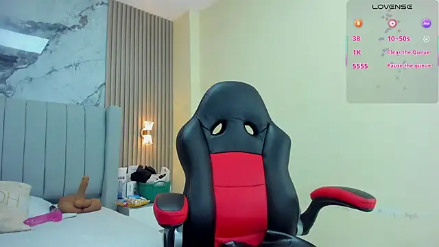 MAGIEVANS1 online show from April 2026 12:06:02 PM