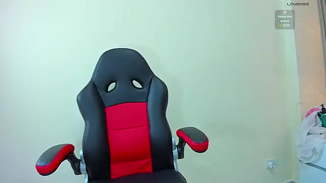 MAGIEVANS1 online show from February 2025 12:49:02 PM