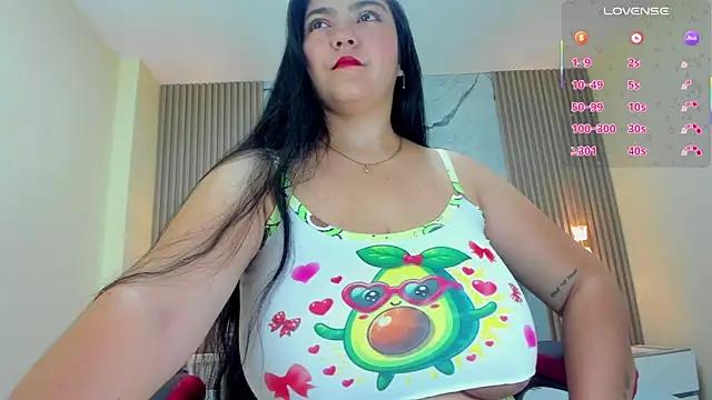 MAGIEVANS1 online show from October 2025 12:28:01 PM