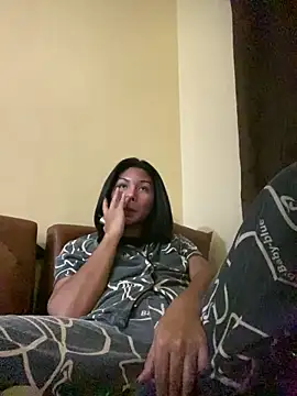 MaxxineMorenaTs online show from May 2026 07:17:01 PM