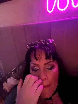 Snapshot of Lolaley2 chatting on November 2025 08:51:02 AM Lolaley2 online show from November 2025 08:51:02 AM