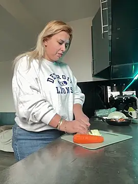 Aneri online show from April 2026 06:42:02 AM