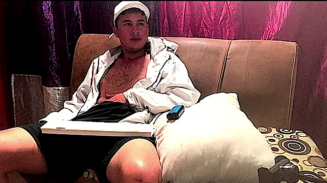 Snapshot of camilovaron chatting on February 2025 12:53:02 AM camilovaron online show from February 2025 12:53:02 AM