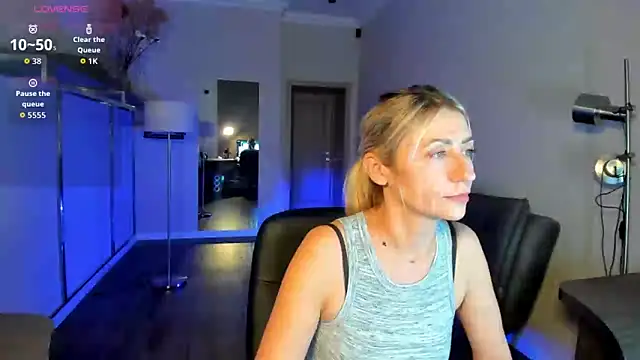 ZoeGrant online show from February 2026 09:58:02 PM