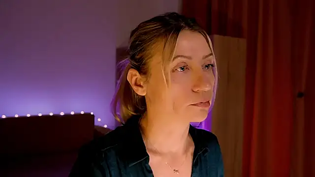 ZoeGrant online show from April 2026 05:39:01 PM