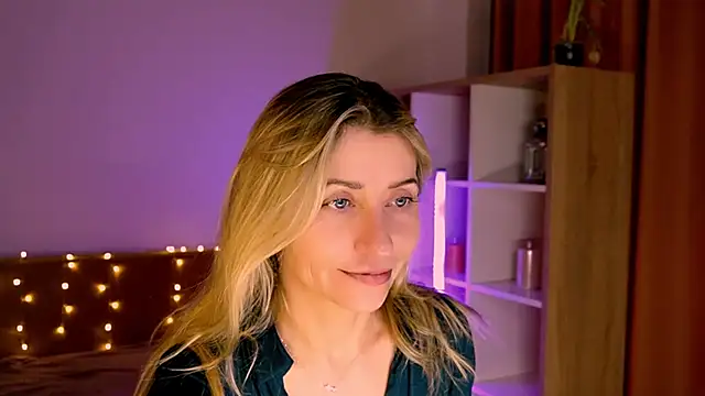 ZoeGrant online show from March 2026 06:30:02 AM