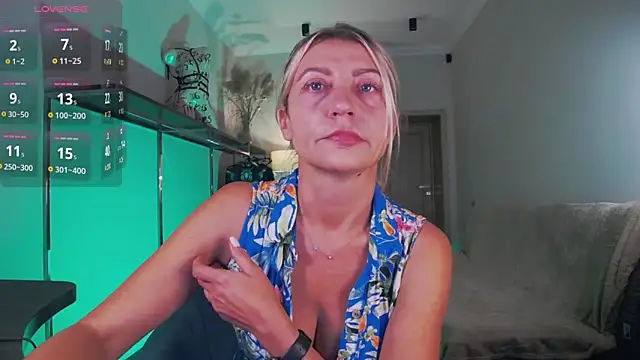 ZoeGrant online show from October 2025 07:51:01 PM