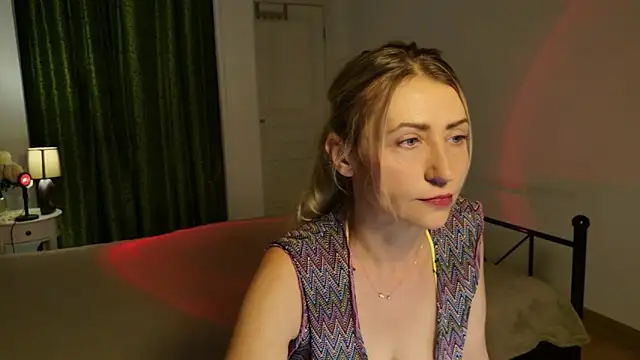 ZoeGrant online show from May 2026 06:06:02 PM