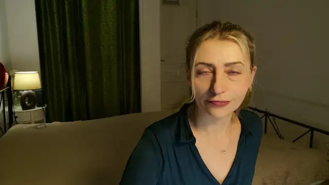 ZoeGrant online show from February 2026 07:24:01 PM