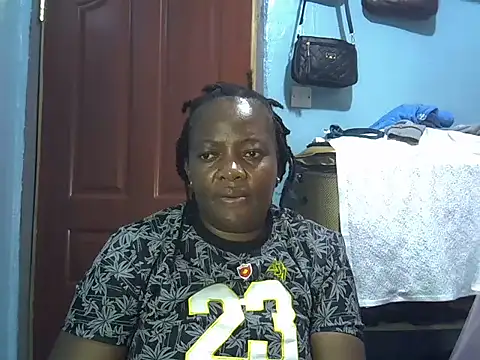 Ebonyceline online show from May 2026 07:28:02 PM