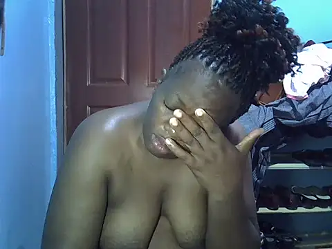 Ebonyceline online show from April 2026 07:12:01 AM