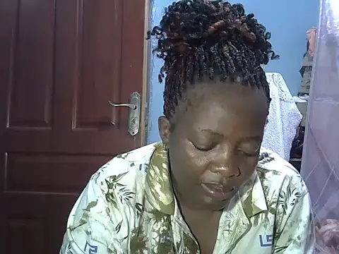 Ebonyceline online show from April 2026 07:42:02 PM